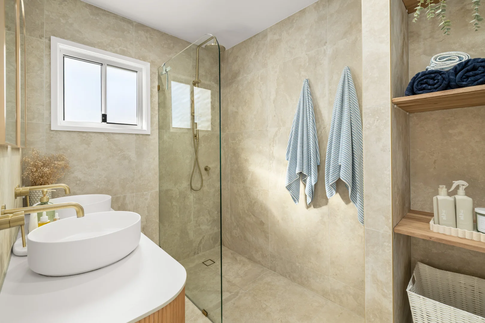 Additional image 10 of 340 Tingal Road, Wynnum QLD 4178