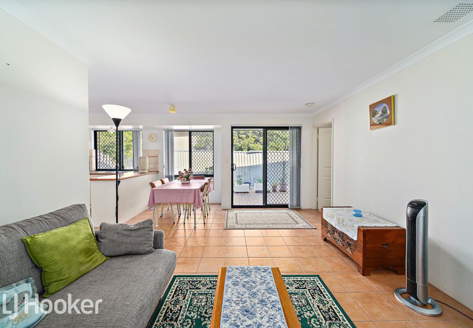 4D Ball Place, Queens Park WA 6107, Image 2