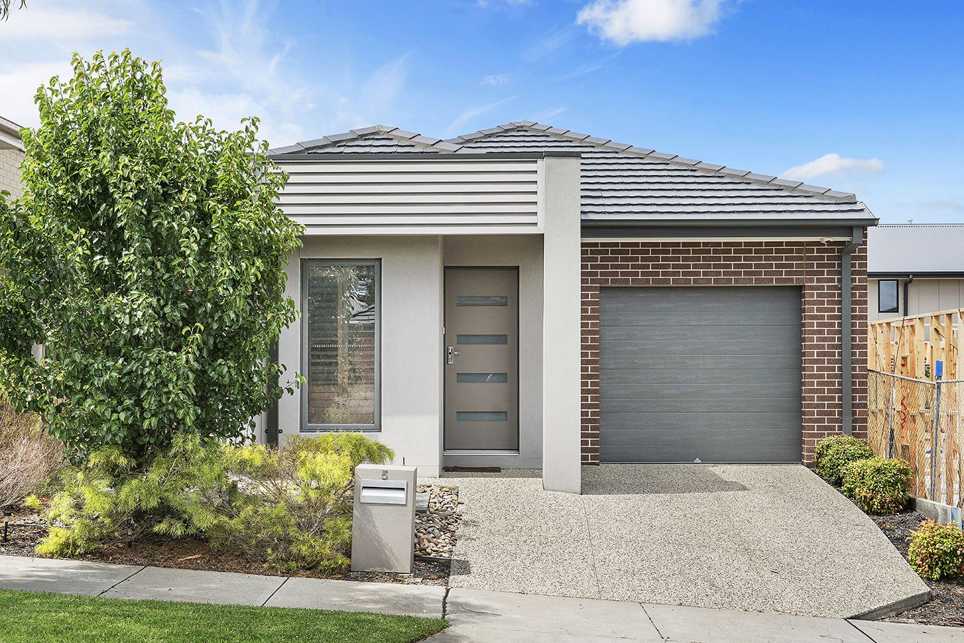 3 bedrooms House in 5 Red Box Street COBURG NORTH VIC, 3058