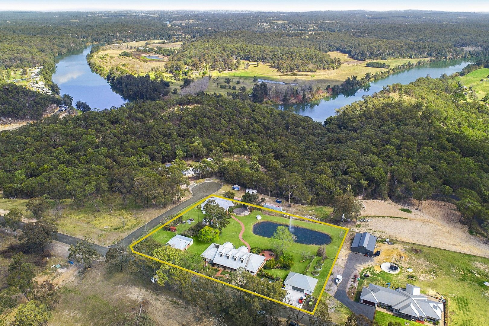 7 bedrooms Acreage / Semi-Rural in 21 Devine Grove SACKVILLE NORTH NSW, 2756