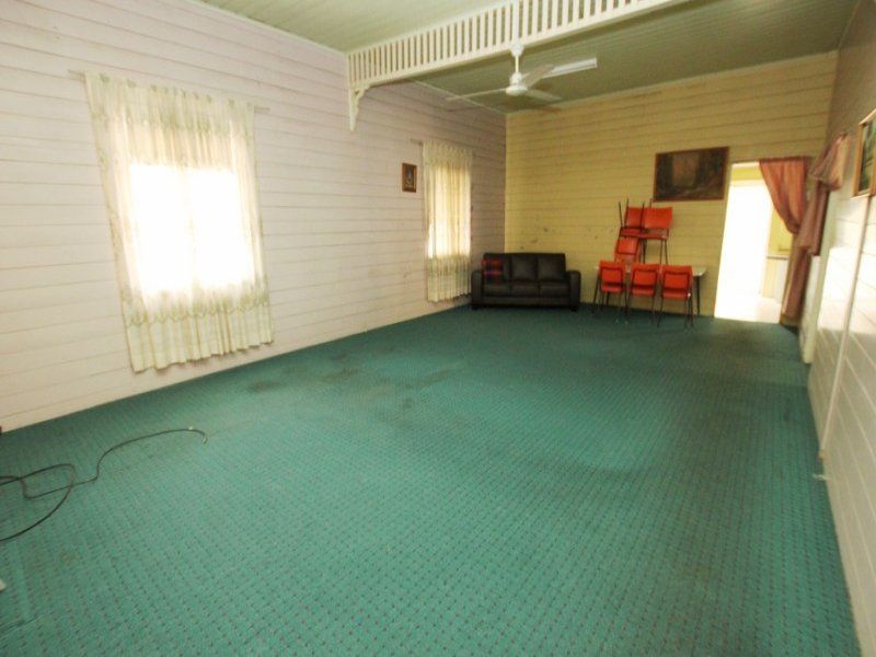 127 Murray Street, ROCKHAMPTON CITY QLD 4700, Image 2