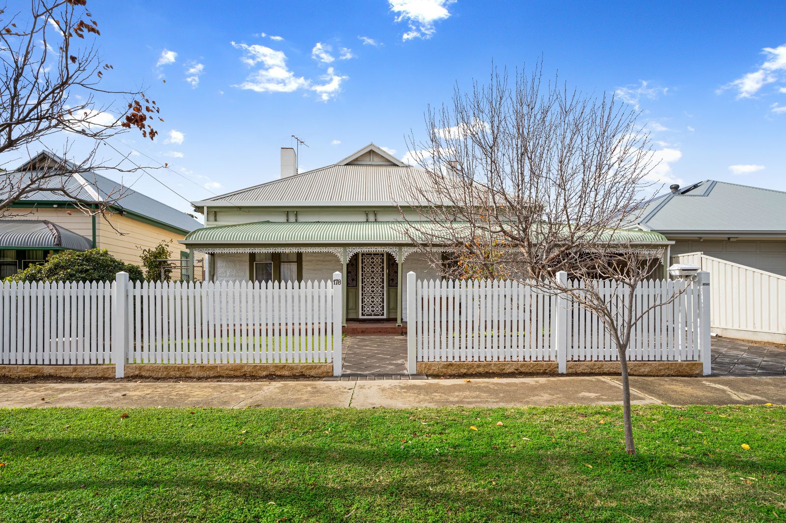 4 bedrooms House in 178 Robin Road SEMAPHORE SOUTH SA, 5019
