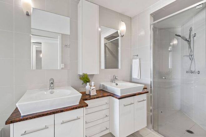 14/19 Mermaid Avenue Mermaid Beach 4218 - Image 3