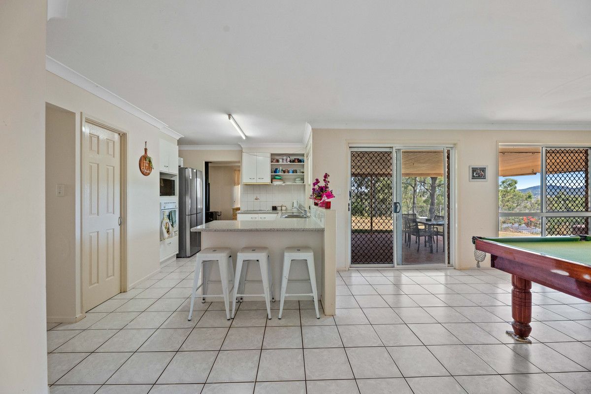 7 Kikuyu Court, Meringandan West QLD 4352, Image 2