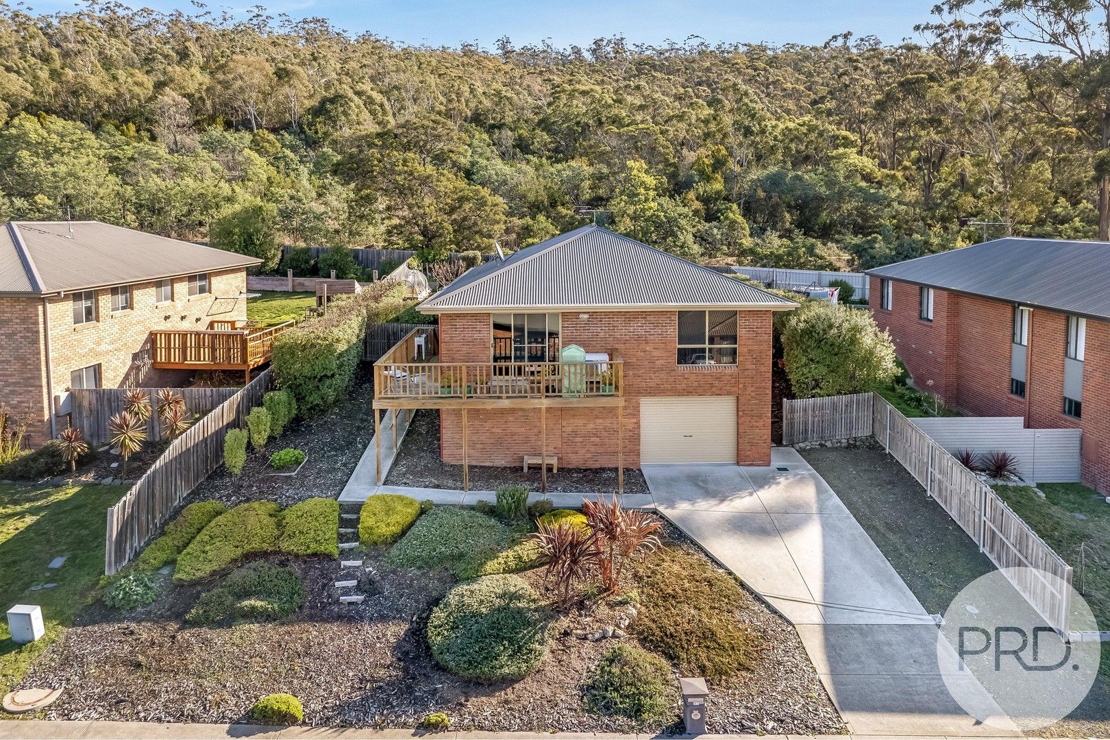 3 bedrooms House in 31 Emmaline Court ROKEBY TAS, 7019