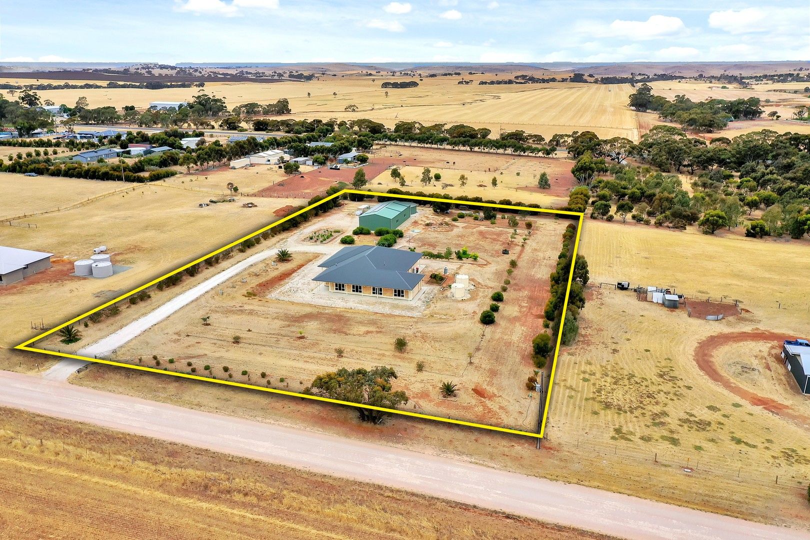 Sold 44 Burts Road, Dutton SA 5356 on 05 Jan 2024 - 2018919577 | Domain