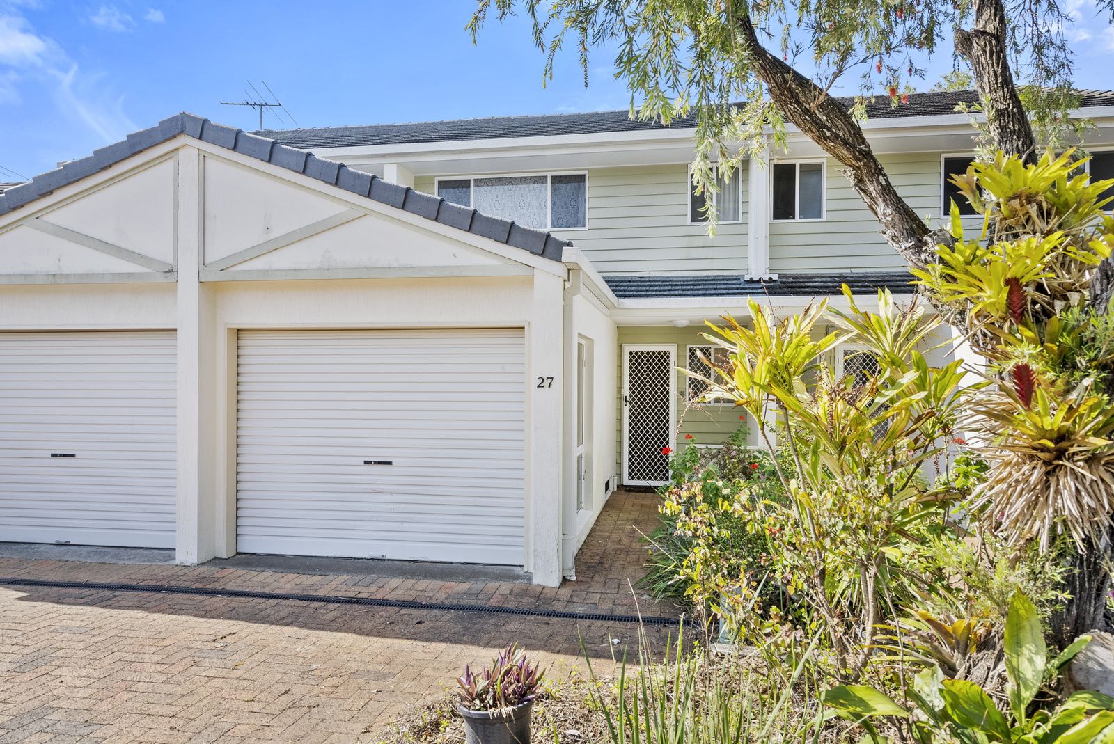 2 bedrooms Townhouse in 27/14 Kensington Place BIRKDALE QLD, 4159