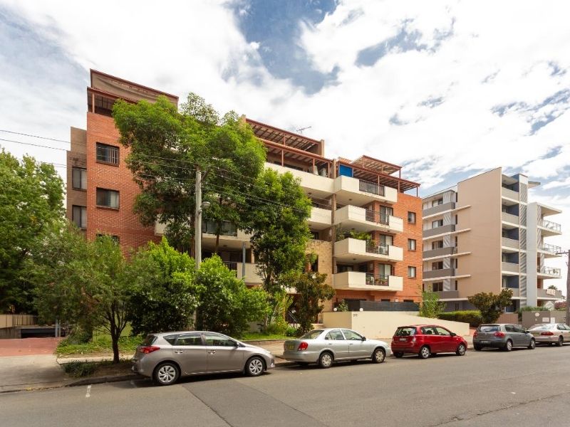 3 bedrooms Apartment / Unit / Flat in 25/9-11 Bathurst Street LIVERPOOL NSW, 2170