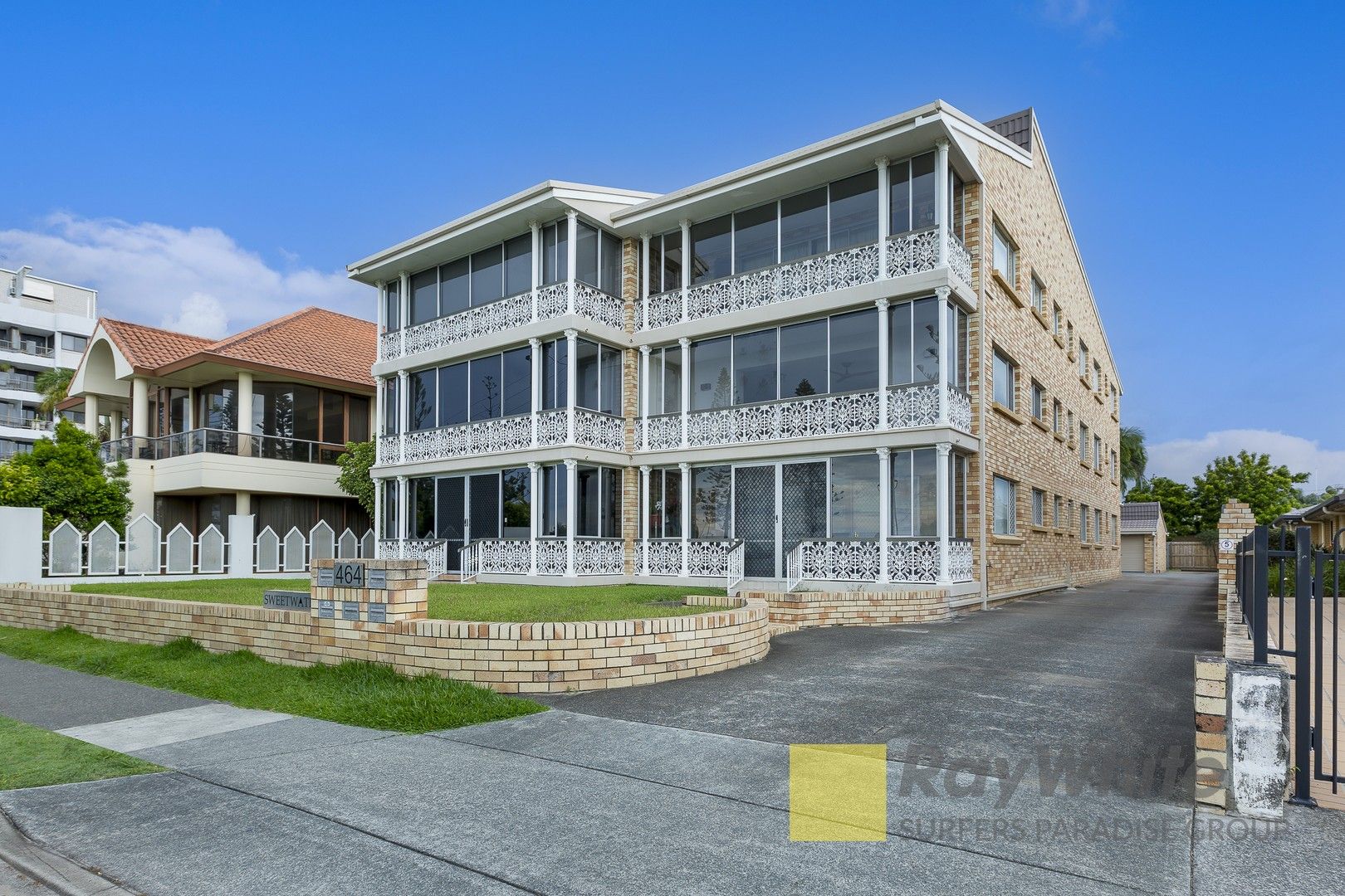 3 bedrooms House in 4/464 Marine Parade BIGGERA WATERS QLD, 4216