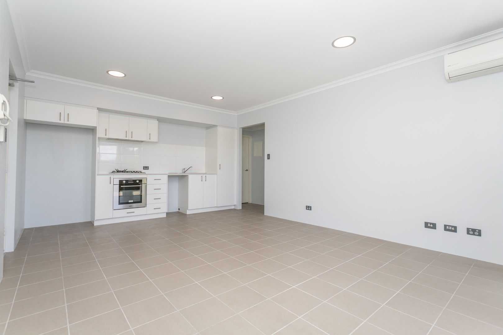 2 bedrooms Apartment / Unit / Flat in 5/1 Elsbury Approach CLARKSON WA, 6030