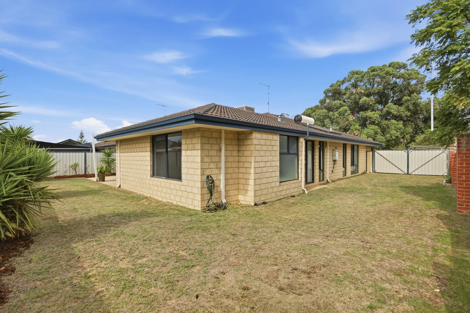 Additional image 24 of 2 Grandmere Parade, Meadow Springs WA 6210