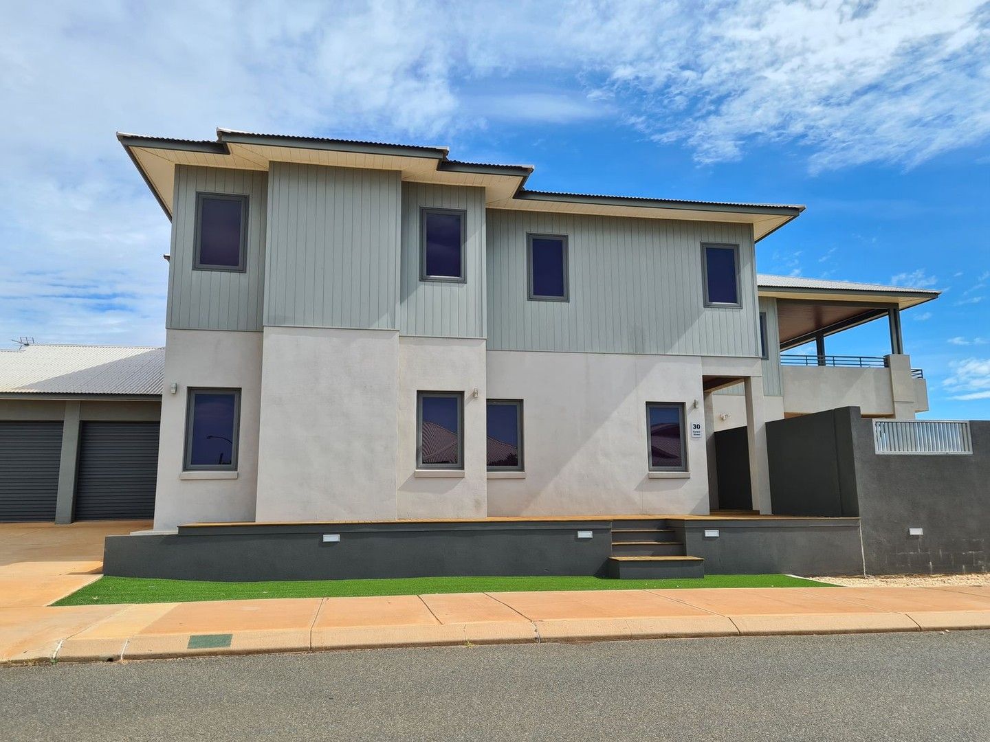 5 bedrooms House in 30 Curlew Street BAYNTON WA, 6714