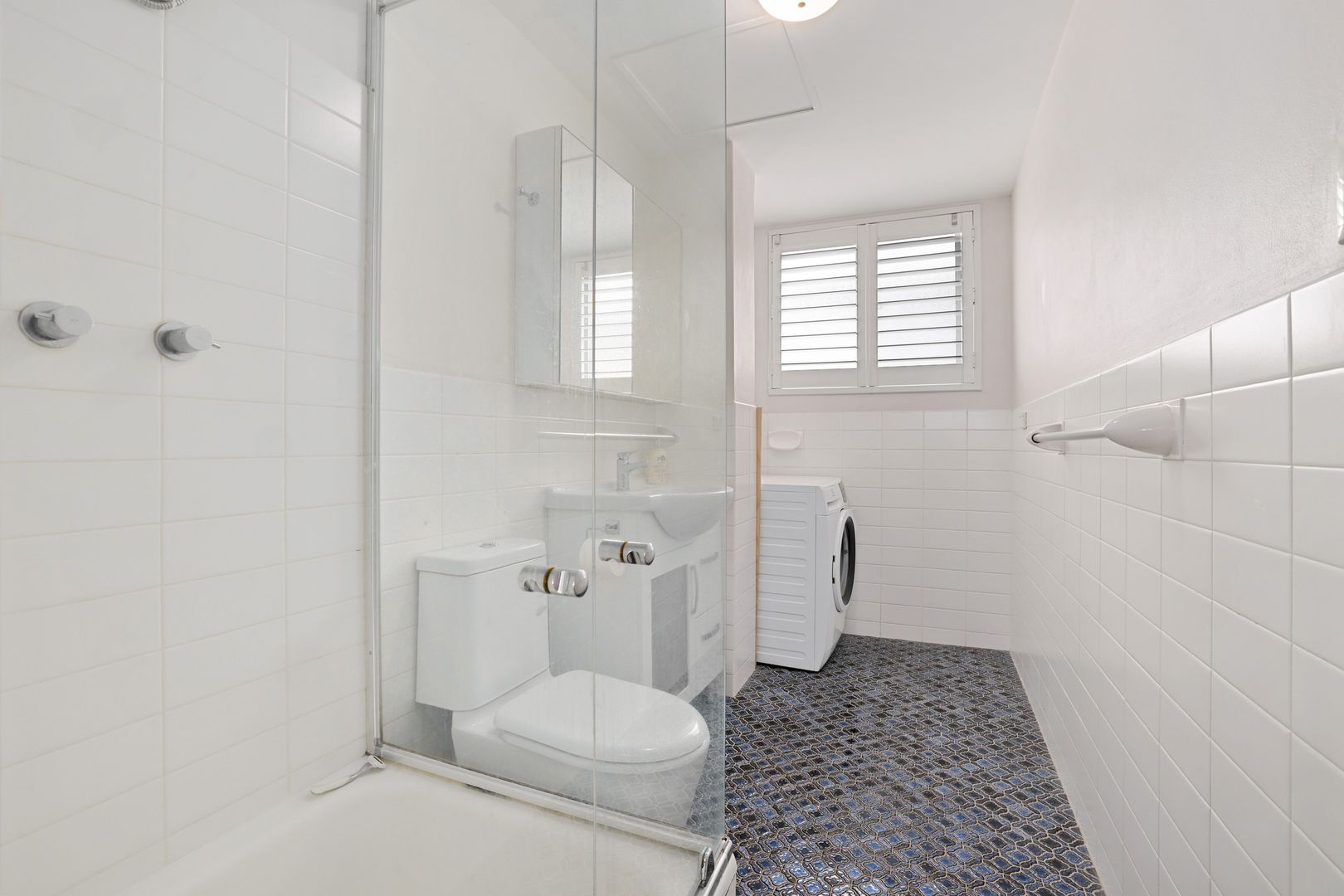 Oceanview Road, Freshwater NSW 2096 1 bed apartment for Rent, Contact