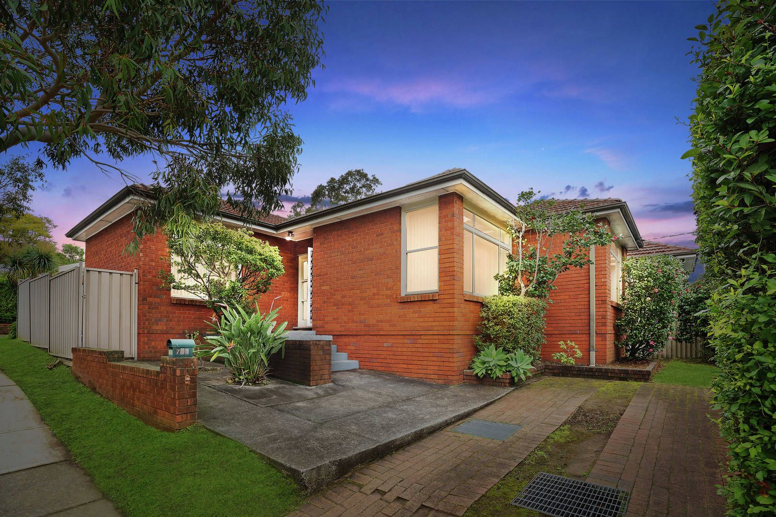 701 Mowbray Road West, Lane Cove North Property History & Address