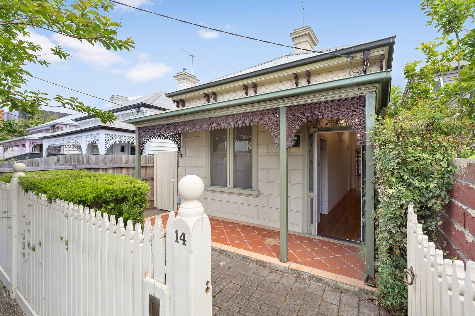 2 bedrooms House in 14 Colvin Grove HAWTHORN VIC, 3122