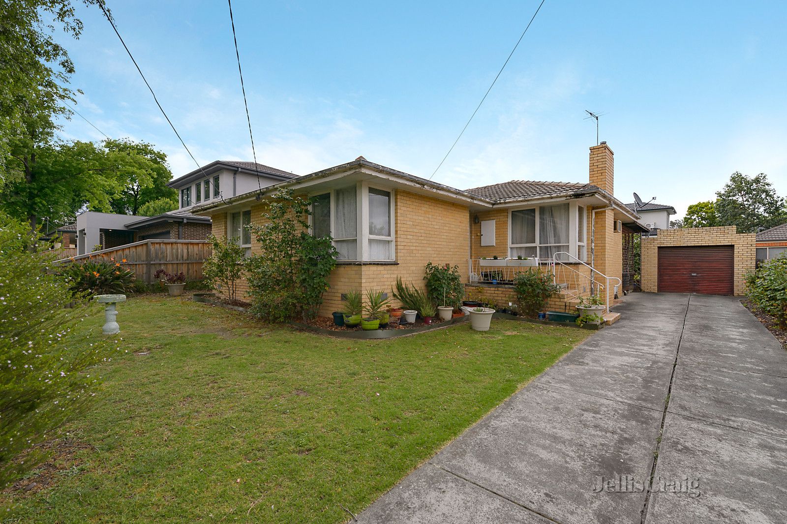 10 Rialton Avenue, Blackburn North VIC 3130, Image 2