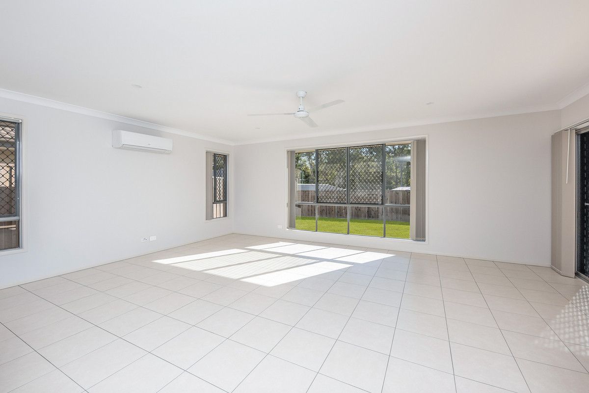 26 Regal Close, Heathwood QLD 4110, Image 2