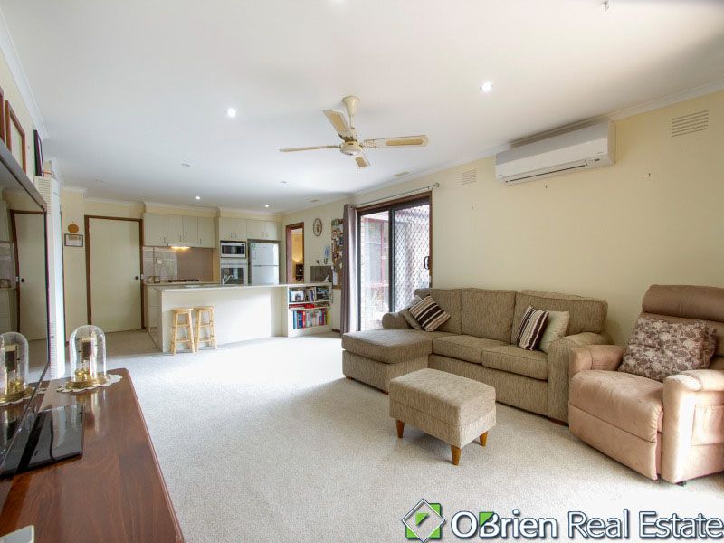 27 Station Crescent, BAXTER VIC 3911, Image 2