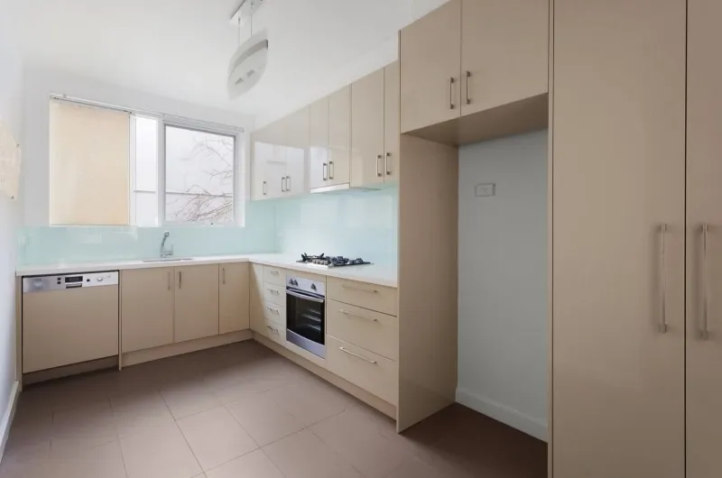 Charming 2-Bed Apartment in Heart of St Kilda  Stylish & Convenient Living | FLARE REAL ESTATE, St Kilda