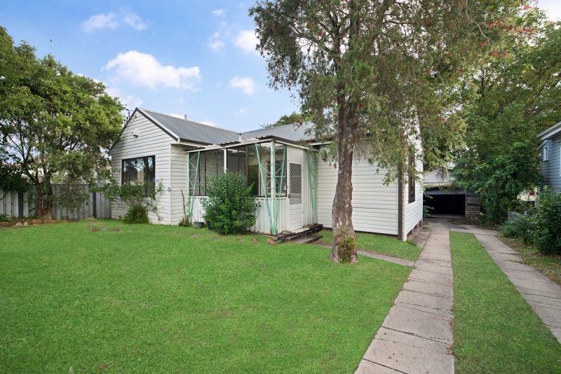 2 bedrooms House in 8 Heaton Street JESMOND NSW, 2299