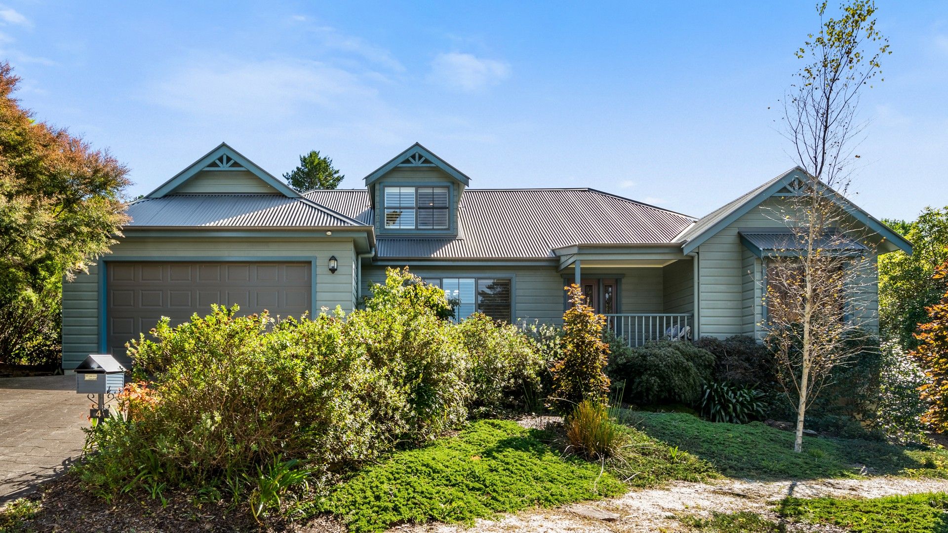 4 bedrooms House in 4 Souter Avenue WENTWORTH FALLS NSW, 2782