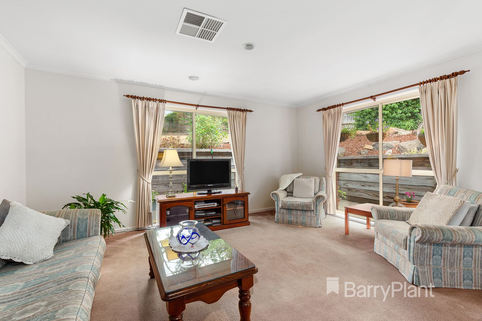 23 Kamarooka Drive, Wattle Glen VIC 3096, Image 2