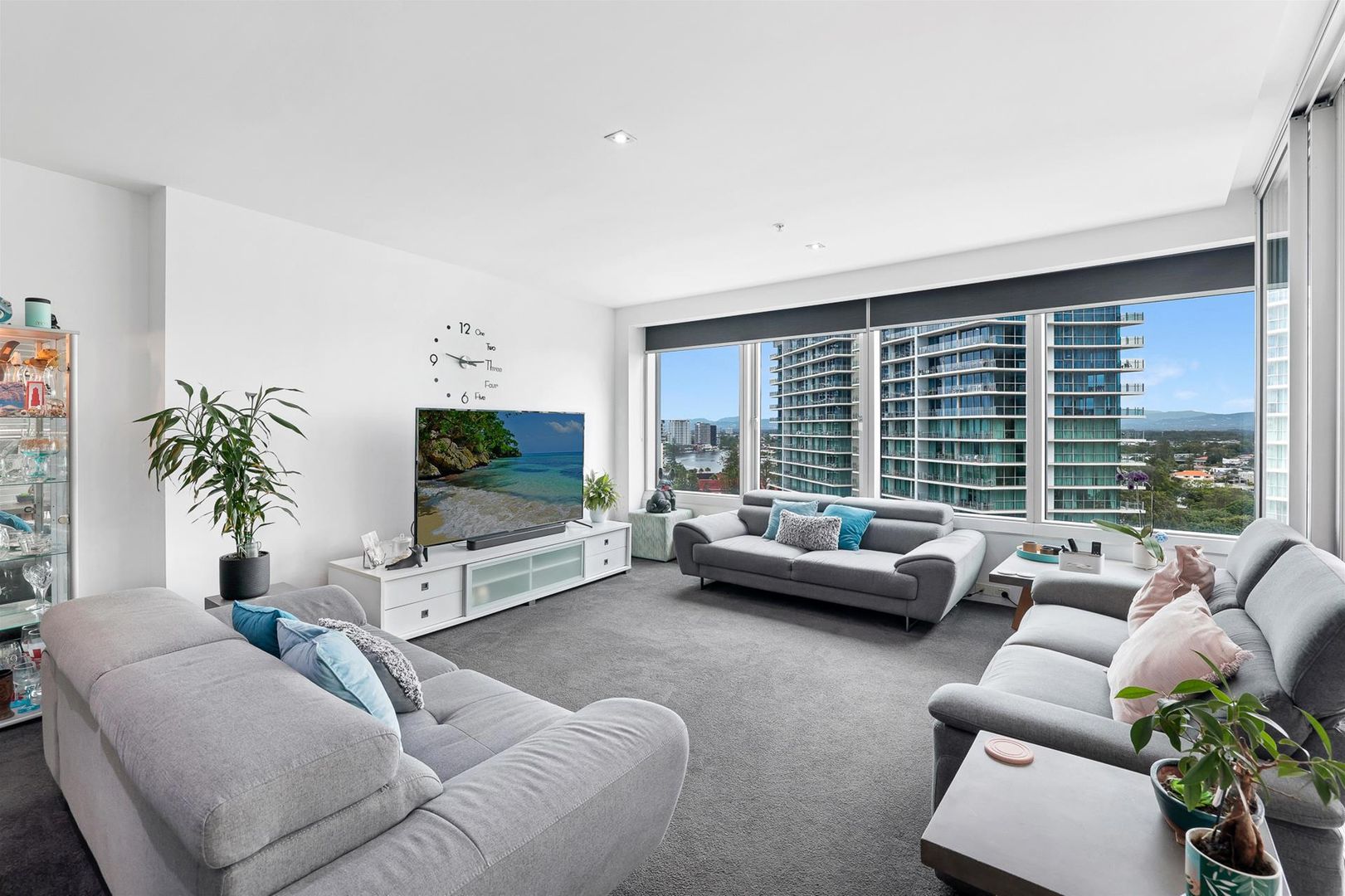 1209/9 Hamilton Avenue, Surfers Paradise QLD 4217, Image 2