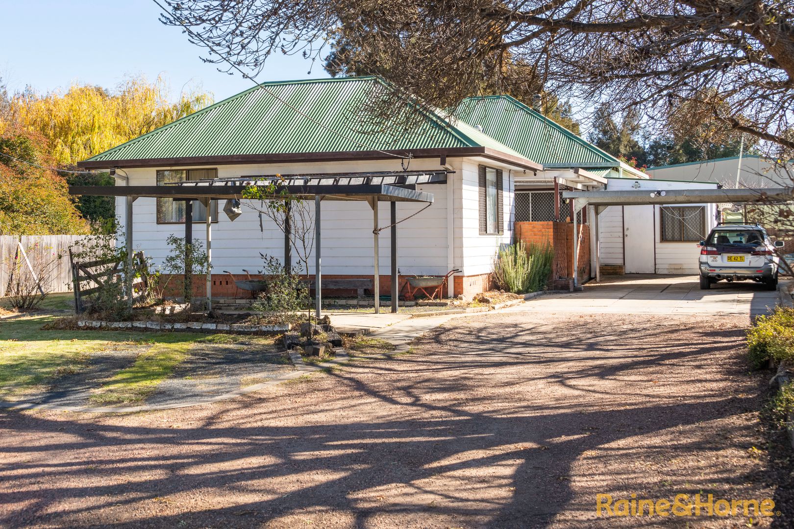 2 bedrooms House in 1/70 Niagara Street ARMIDALE NSW, 2350