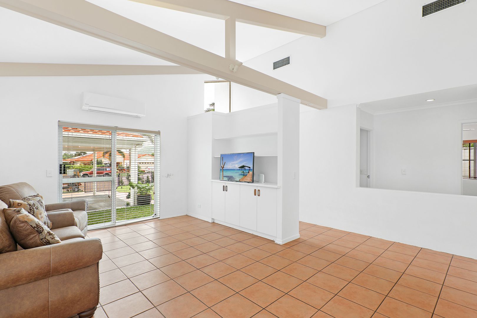 35 Hibiscus Court, Kewarra Beach QLD 4879, Image 2