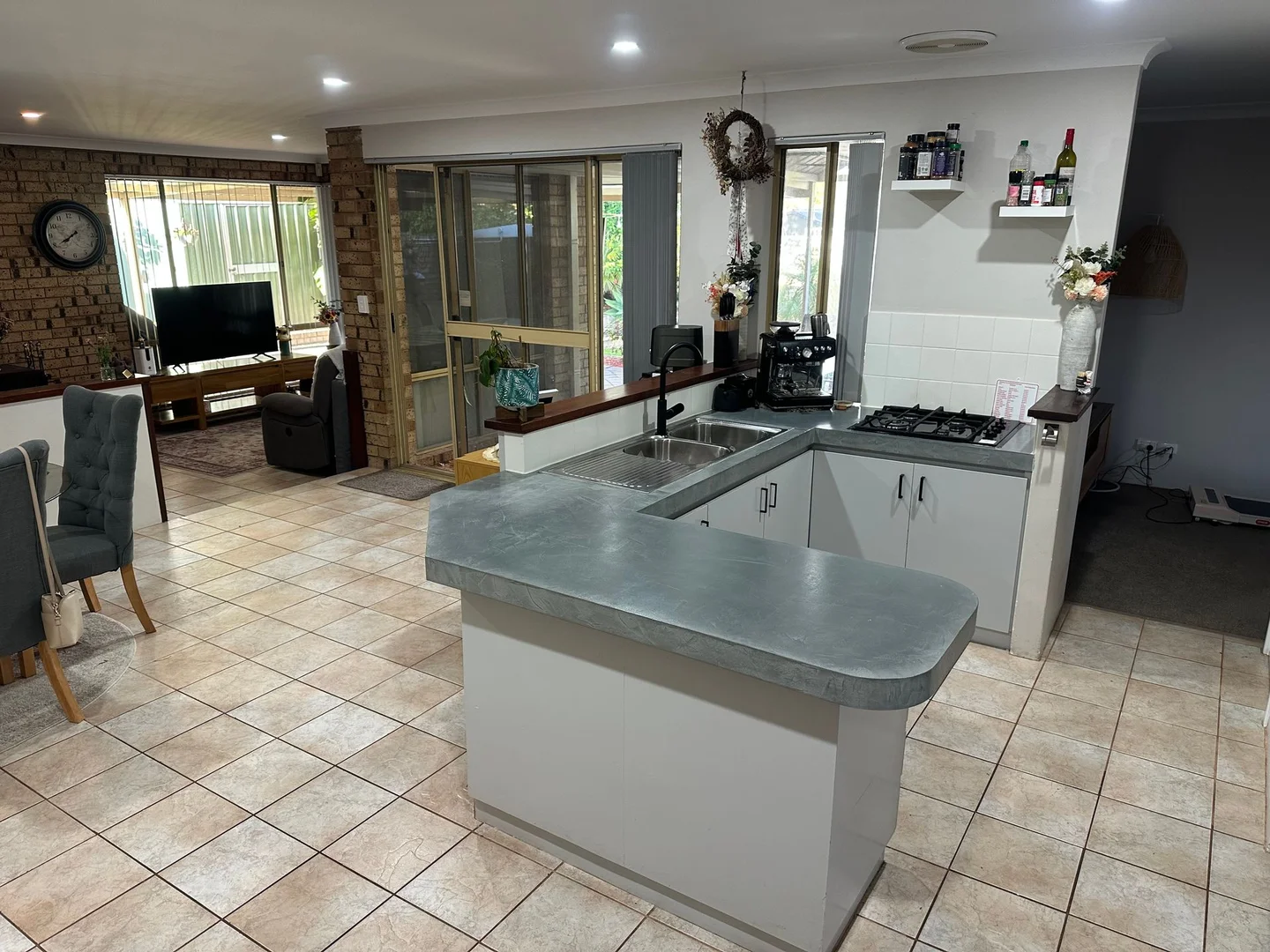 Additional image 3 of 16 Begonia Cl, Yangebup WA 6164