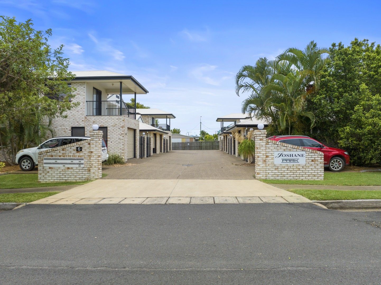 2/6 McIlwraith Street, Bundaberg South QLD 4670, Image 1