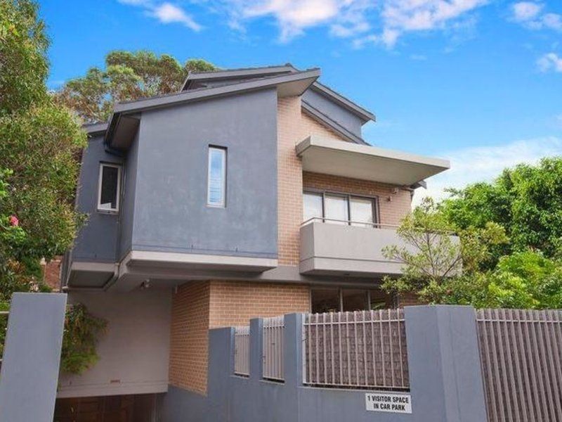 3 bedrooms Apartment / Unit / Flat in 4/176 ben boyd rd NEUTRAL BAY NSW, 2089