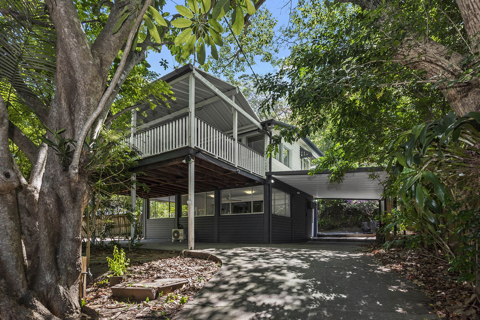 84 Russell Terrace, Indooroopilly QLD 4068