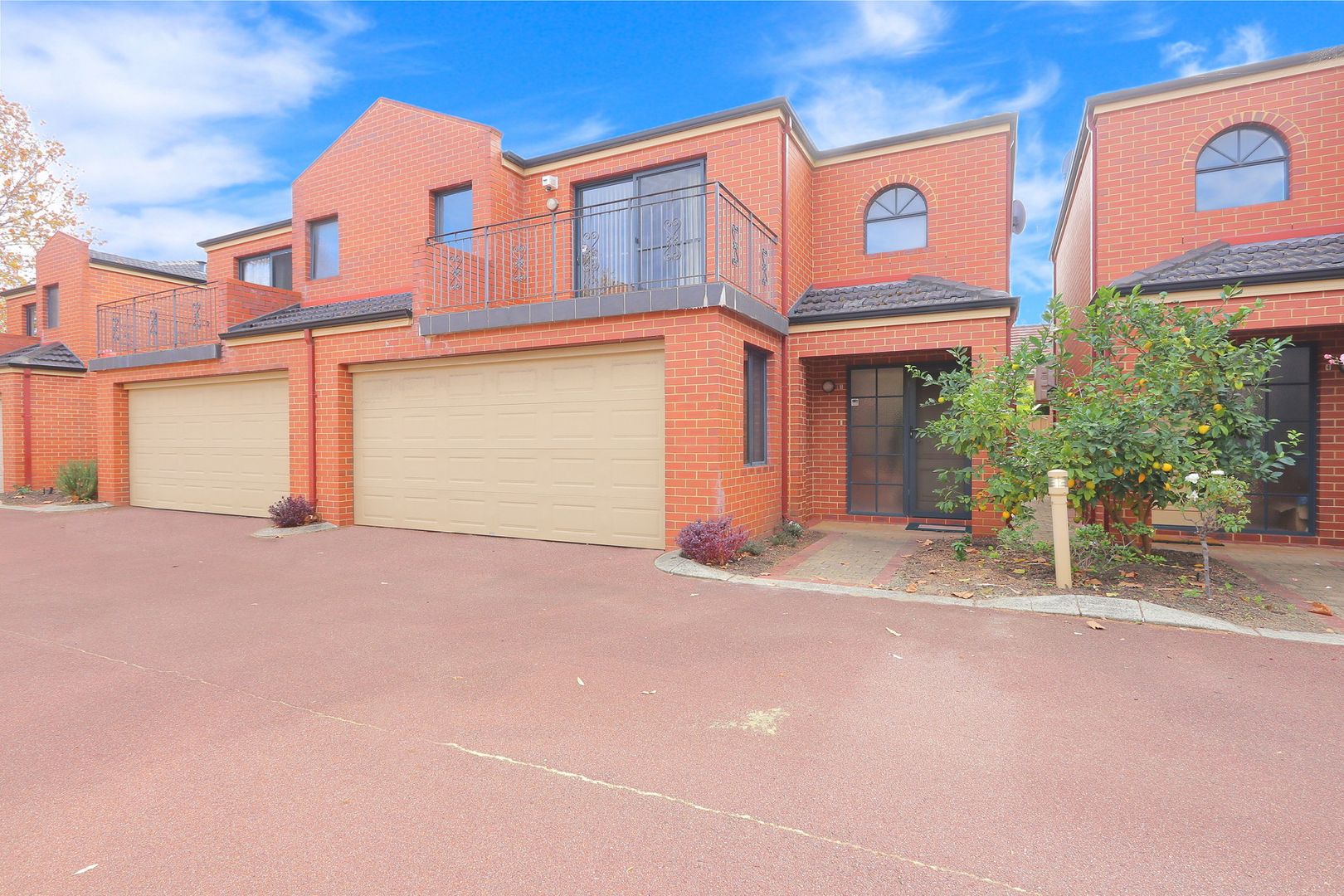 3/31 The Lakes Boulevard, Jandakot WA 6164, Image 2