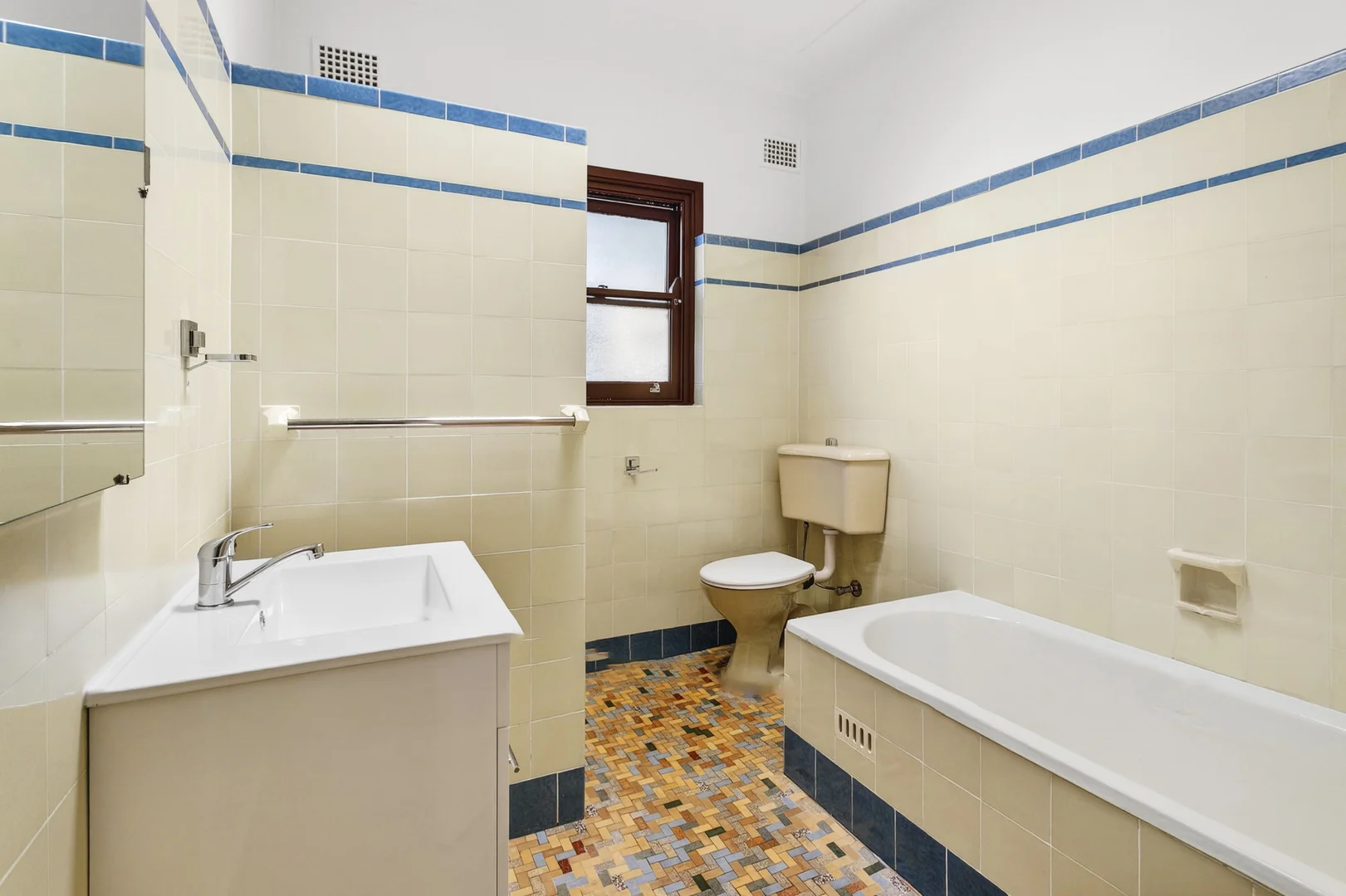 Additional image 4 of 82 Irrubel Road, Newport NSW 2106