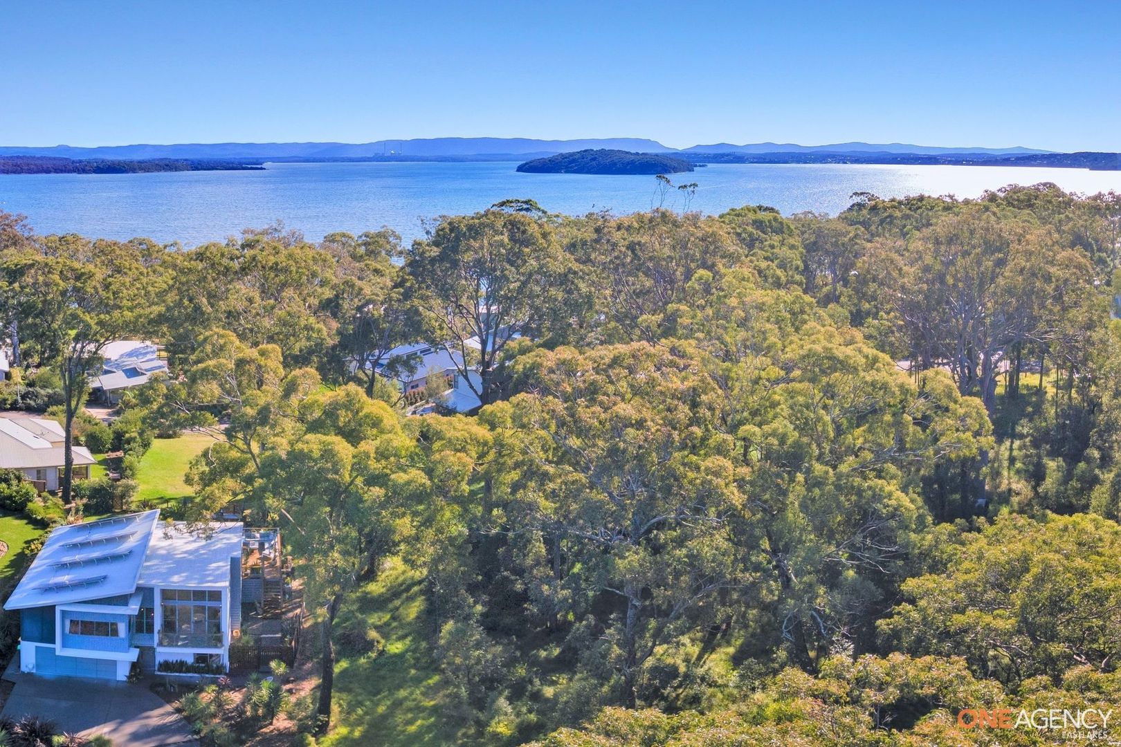 10 Lake Point Way, Murrays Beach NSW 2281, Image 1