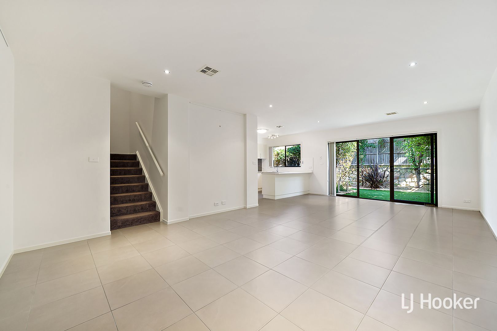 93/121 Thynne Street, Bruce ACT 2617, Image 2