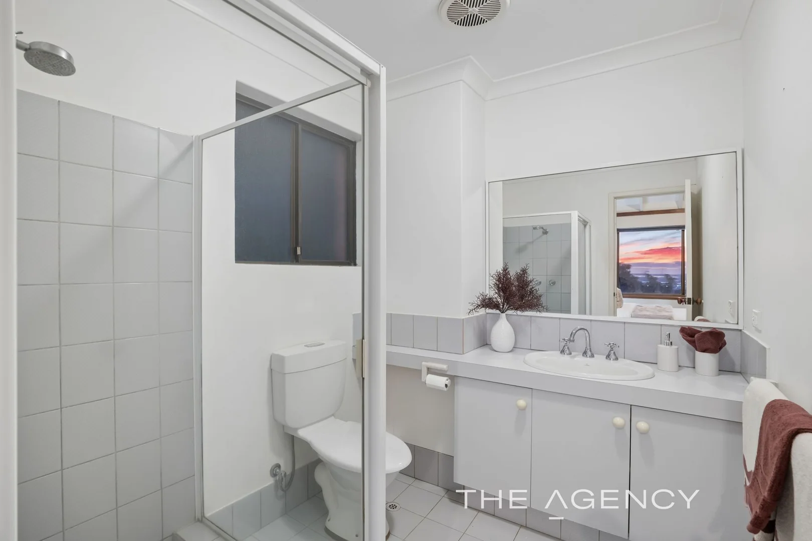 Additional image 12 of 24 Lookout Road, Kalamunda WA 6076