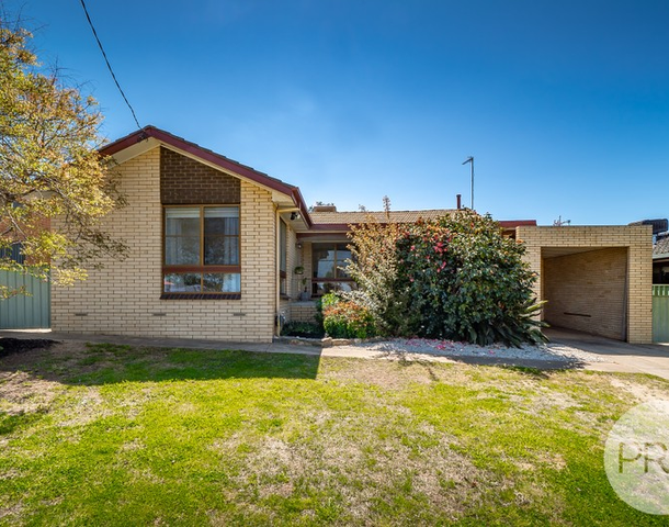 63 Red Hill Road, Kooringal NSW 2650