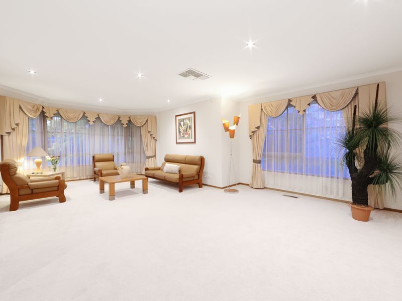 14 Dunscombe Close, Rowville VIC 3178, Image 1