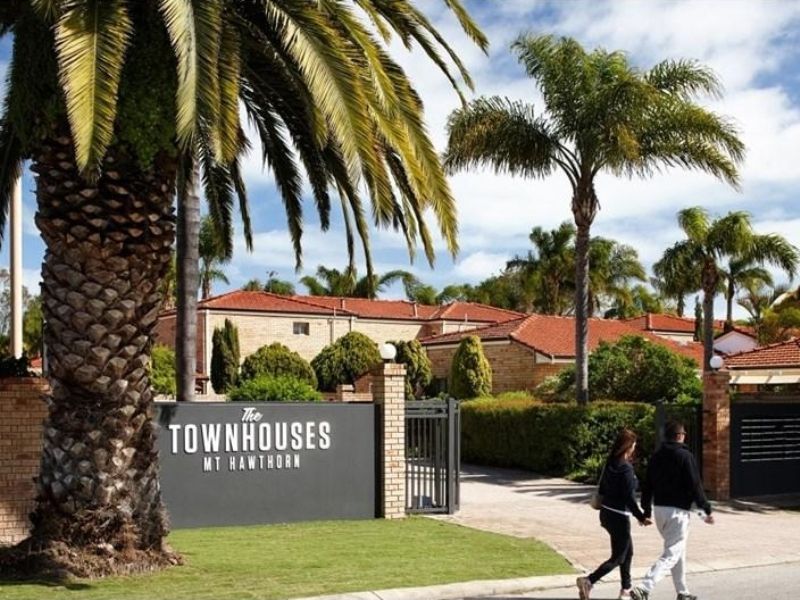 3 bedrooms House in 42/15 Jugan Street MOUNT HAWTHORN WA, 6016