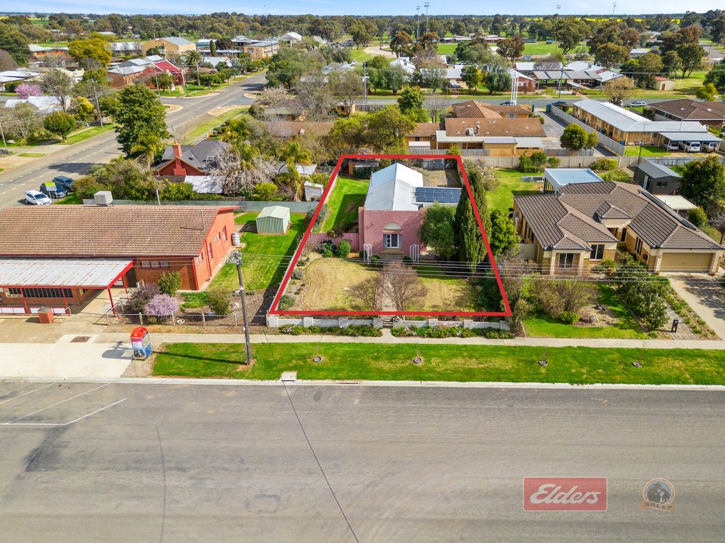 3 bedrooms House in 39 Denison Street FINLEY NSW, 2713
