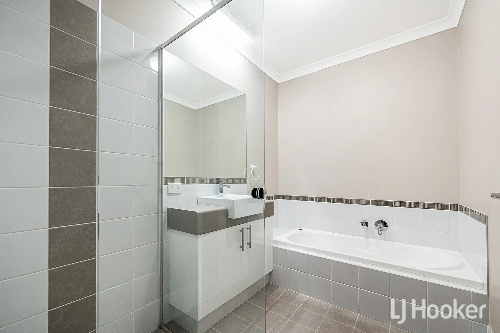 Additional image 16 of 4/15 May Street, Gosnells WA 6110