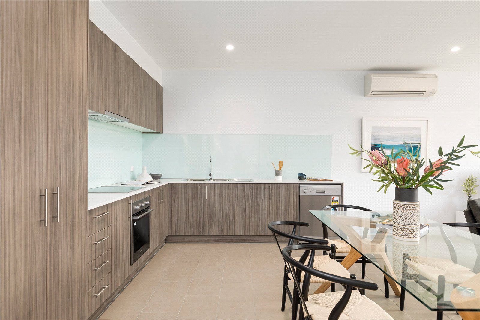 202/116 Watton Street, Werribee Property History & Address Research