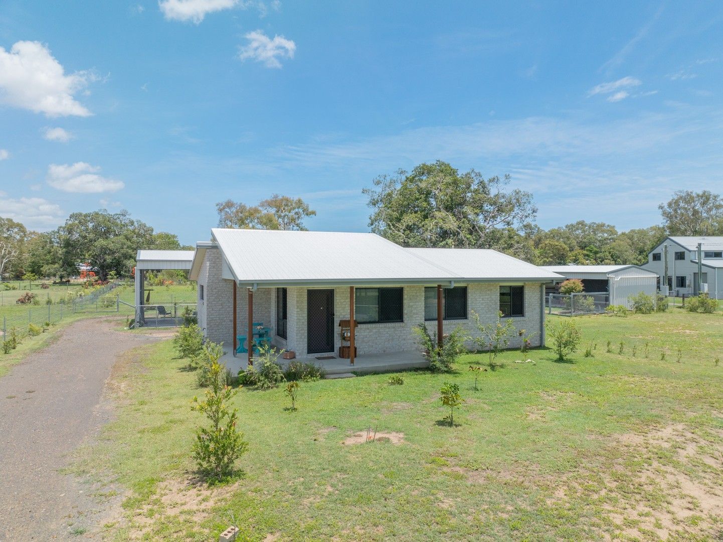 3 bedrooms House in 316 Sylvan Drive MOORE PARK BEACH QLD, 4670