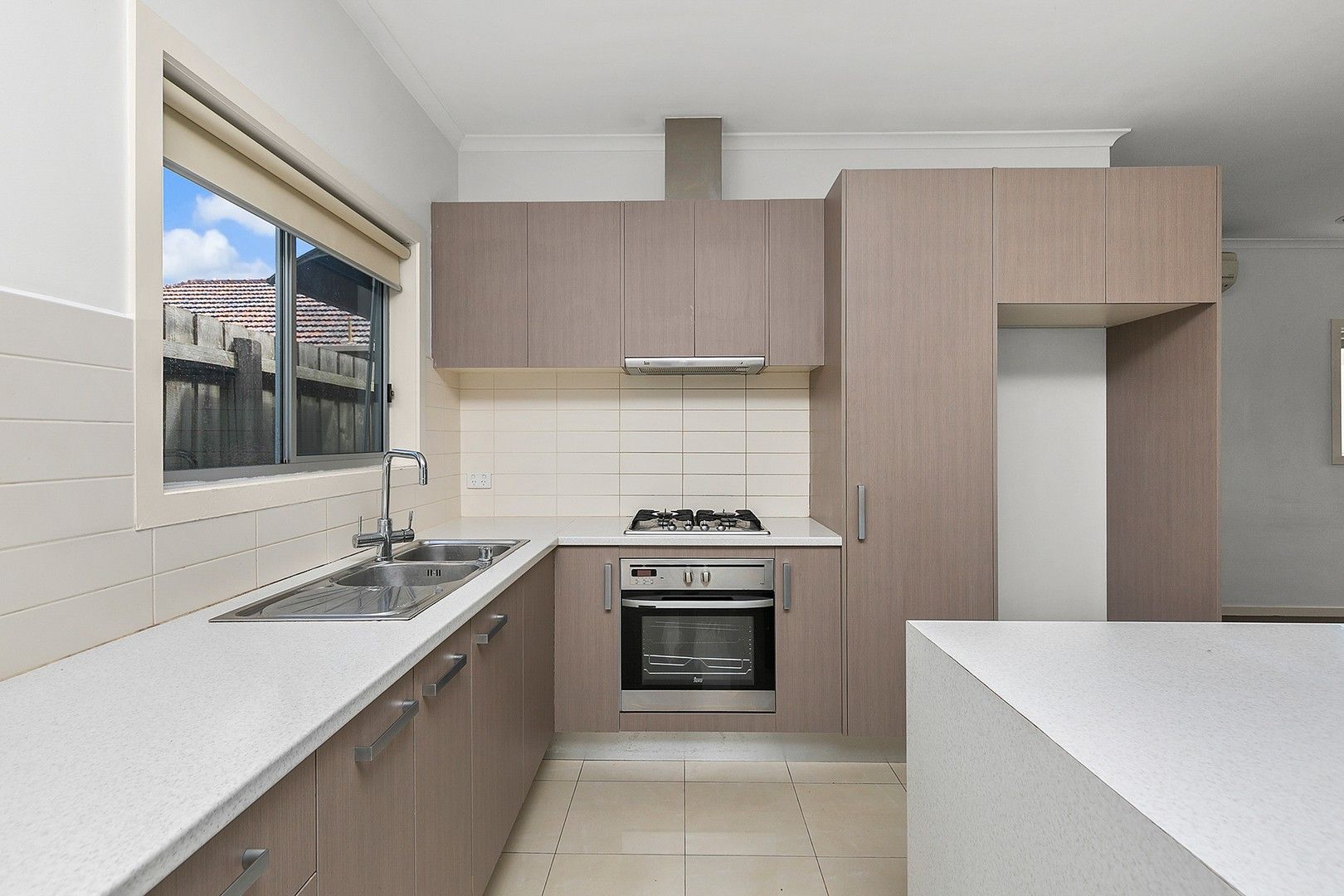 3 bedrooms Apartment / Unit / Flat in 2/18 Clovis Street OAKLEIGH EAST VIC, 3166