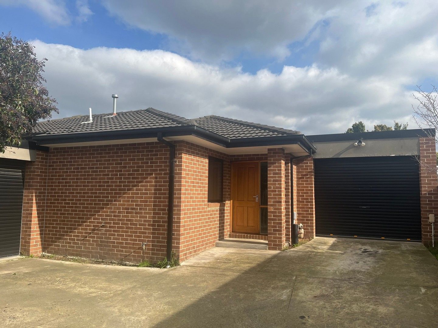 2 bedrooms Apartment / Unit / Flat in 2/24 Cyril Grove NOBLE PARK VIC, 3174