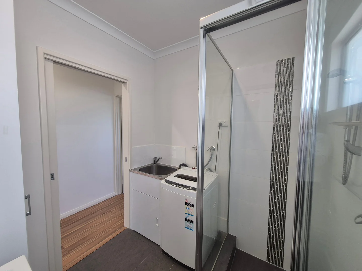 Additional image 20 of unit 5/360 Hardey Road, Cloverdale WA 6105