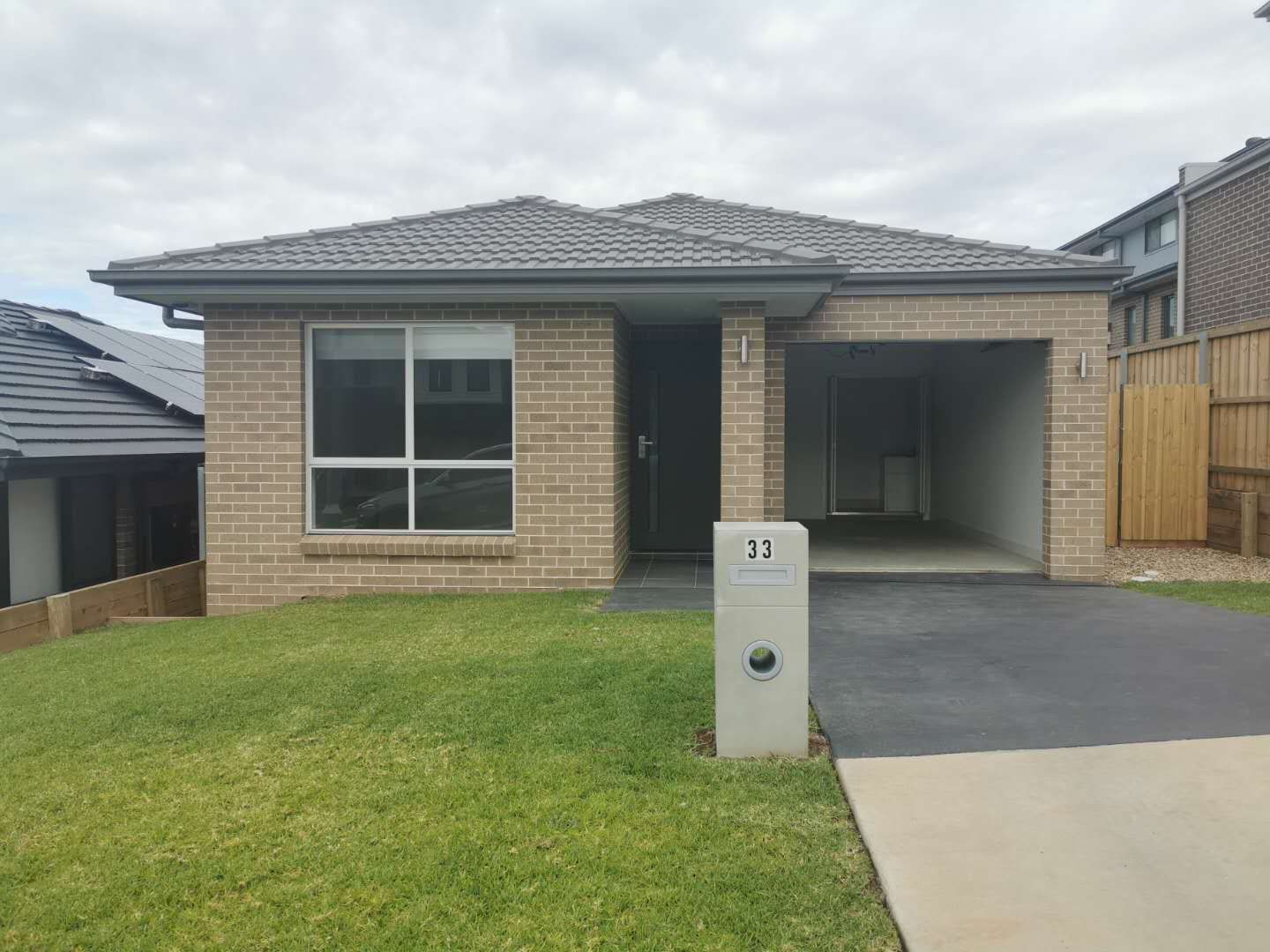 4 bedrooms House in 33 Doncaster Street BOX HILL NSW, 2765