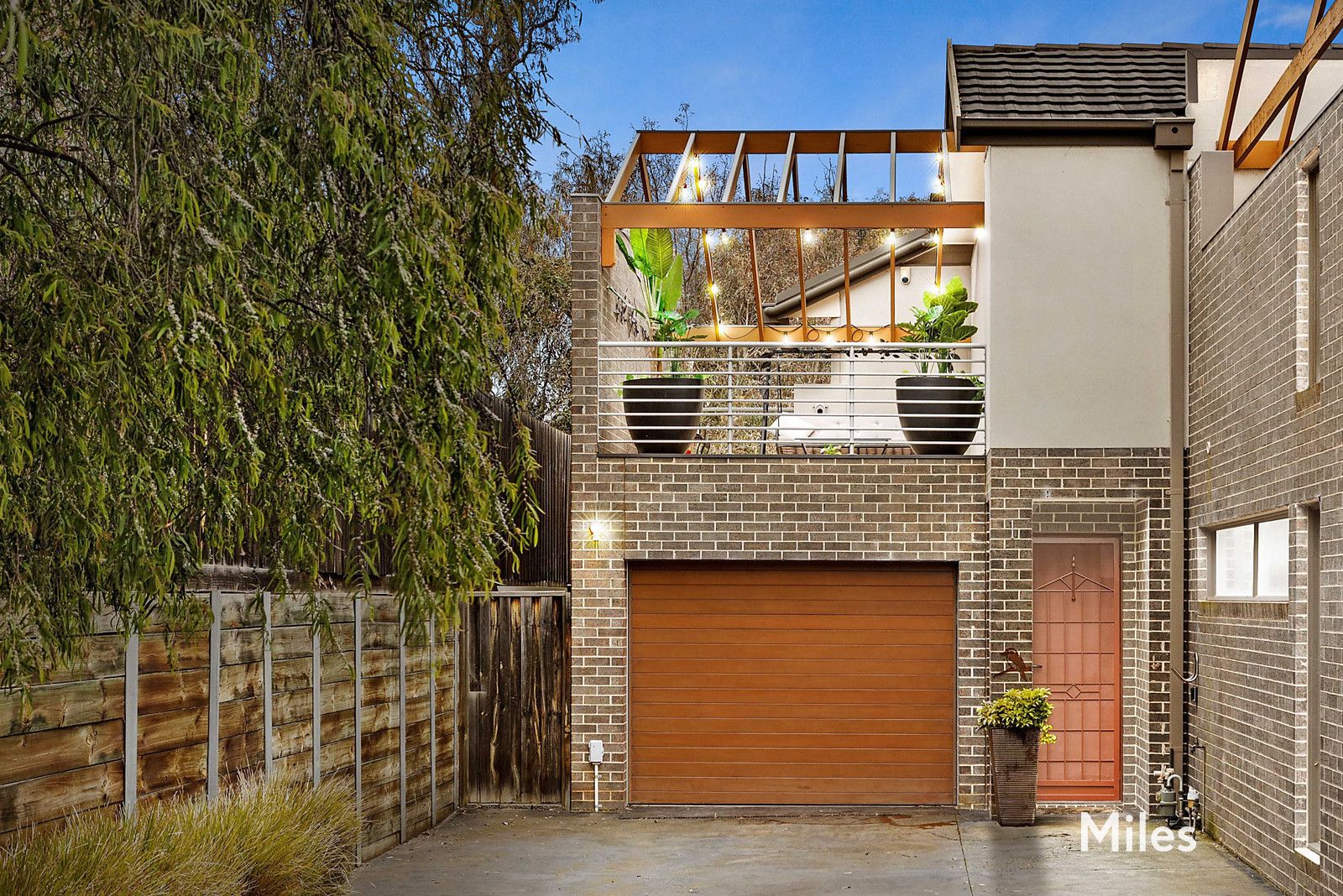 2 bedrooms Townhouse in 1/19 Coolidge Wynd MACLEOD VIC, 3085